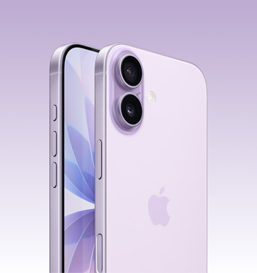 iPhone 17 en finition lavande révélant une partie de l’écran, avec le bouton Action, les boutons de réglage du volume et le bouton latéral visibles sur le bord. La face arrière montre le système avancé à deux caméras dans le coin supérieur gauche.