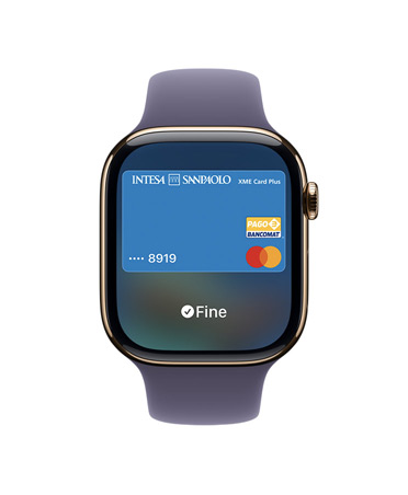 Apple Watch Series 11, cassa in titanio color oro, Apple Pay, lato destro, Digital Crown, cinturino Sport viola nebbia