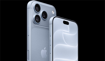 جهازا iPhone 18 Pro باللون الفضي، الجهة الأمامية، الجهة الخلفية، الجهة الخارجية الجانبية مع التركيز على درع السيراميك 2